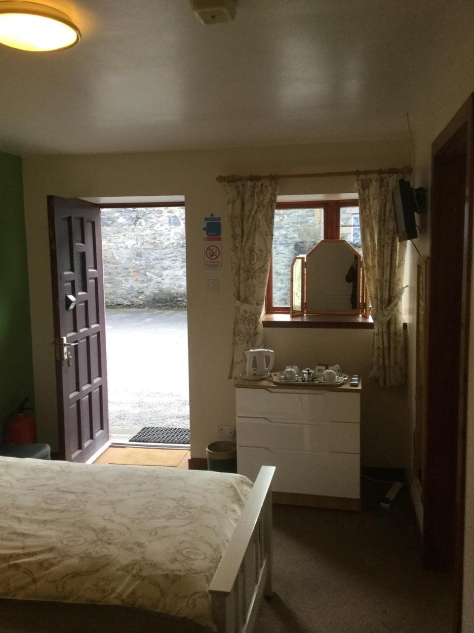 Fife Arms Guest House Дъфтаун Екстериор снимка