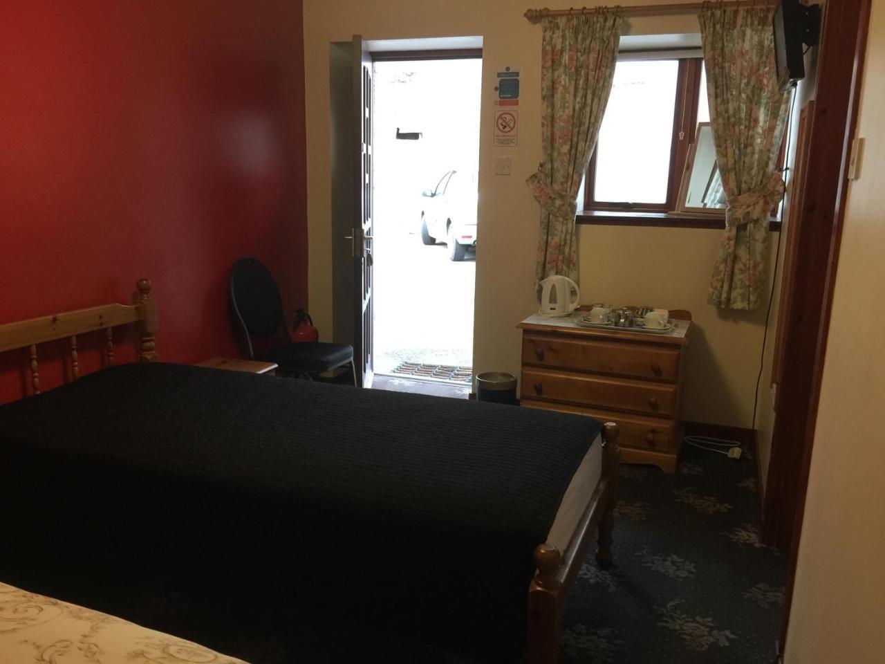 Fife Arms Guest House Дъфтаун Екстериор снимка